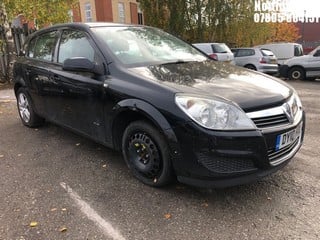 Location: Nottingham - 2010 VAUXHALL ASTRA CLUB 5 Door Hatchback REG: DY10HDL, Keys: No, MOT Expiry date: 08/03/2024, 1598 Petrol, 5 Speed Manual Petrol, Former Keepers: 3