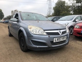 Location: Mitcham - 2007 VAUXHALL  ASTRA LIFE A/C A 5 Door Hatchback REG: LV07YFY, Keys: No, MOT Expiry date: 01/02/2025, 1796 Petrol, 4 Speed Auto Petrol, Former Keepers: 2