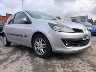 Location: Nottingham - 2007 RENAULT CLIO DYNAMIQUE 3 Door Hatchback REG: HV07GHG, Keys: No, MOT Expiry date: 15/02/2025, 1390 Petrol, 5 Speed Manual Petrol, Former Keepers: 7