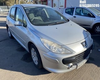 Location: Hull - 2006 PEUGEOT 307 S 5 Door Hatchback REG: NA06MZN, Keys: No, MOT Expiry date: 13/04/2024, 1360 Petrol, 5 Speed Manual Petrol, Former Keepers: 12