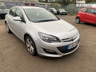 Location: Leeds - 2015 VAUXHALL ASTRA SRI CDTI 5 Door Hatchback REG: DU64EHR, Keys: No, MOT Expiry date: 22-07-2024, 1686 Diesel, 6 Speed Manual Diesel, Former Keepers: 2