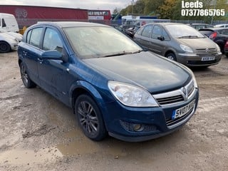 Location: Leeds - 2007 VAUXHALL ASTRA DESIGN 5 Door Hatchback REG: SV07NVE, Keys: No, MOT Expiry date: 18-09-2025, 1598 Petrol, 5 Speed Manual Petrol, Former Keepers: 5