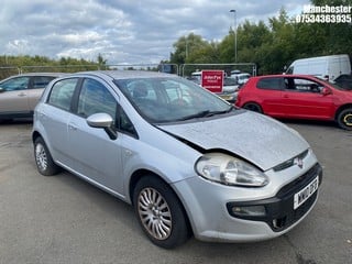 Location: Manchester - 2010 FIAT PUNTO EVO DYNAMIC 5 Door Hatchback REG: WM10OFB, 1368 Petrol, 5 Speed Manual Petrol, Former Keepers: 3, Keys: No, MOT Expiry date: 24/05/2024