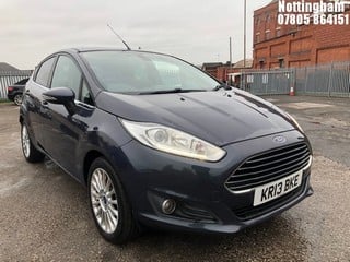 Location: Nottingham - 2013 FORD FIESTA TITANIUM 5 DOOR HATCHBACK REG: KR13BKE, 998cc PETROL, 5 SPEED MANUAL PETROL, Former Keepers: 3, Keys: Yes, MOT Expiry date: 13/11/2024