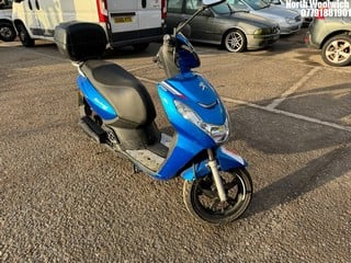 Location: North Woolwich - 2021 PEUGEOT KISBEE 50 RS Moped REG: LJ21TPM, Keys: No, MOT Expiry date: 12/07/2024, 49 Petrol, AUTOMATIC, Former Keepers: 2