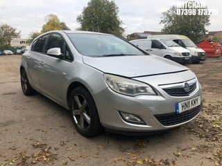 Location: Mitcham - 2011 VAUXHALL ASTRA EXCLUSIV 113 5 Door Hatchback REG: HN11KMY, Keys: No, MOT Expiry date: 11/09/2024, 1598 Petrol, 5 Speed Manual Petrol, Former Keepers: 8