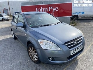 Location: South Wales - 2007 KIA CEE'D LS CRDI 5 Door Hatchback REG: LC57SXB, Keys: No, MOT Expiry date: 17/12/2024, 1582 Diesel, 5 Speed Manual Diesel, Former Keepers: 5