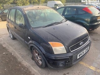 Location: North Woolwich - 2006 FORD FUSION ZETEC AUTO 5 Door Hatchback REG: WN06GHB, Keys: No, MOT Expiry date: 15/07/2023, 1596 Petrol, 5 Speed Auto Petrol, Former Keepers: 3