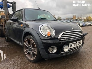 Location: Mitcham - 2009 MINI  COOPER Convertible REG: MT09ZKZ, Keys: No, MOT Expiry date: 22/12/2024, 1598 Petrol, 6 Speed Manual Petrol, Former Keepers: 7