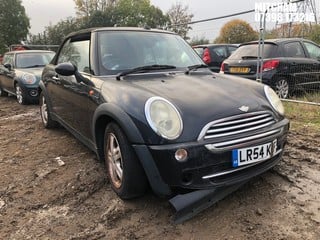 Location: Mitcham - 2004 MINI MINI COOPER Convertible REG: LR54KUF, Keys: No, MOT Expiry date: 09/11/2023, 1598 Petrol, 5 Speed Manual Petrol, Former Keepers: 4