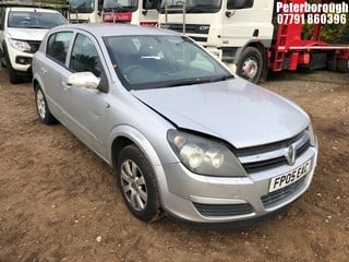 Location: Peterborough - 2005 VAUXHALL ASTRA CLUB TWINPORT 5 Door Hatchback REG: FP05EAC, Keys: No, MOT Expiry date: 20/08/2024, 1598 Petrol, 5 Speed Manual Petrol, Former Keepers: 5