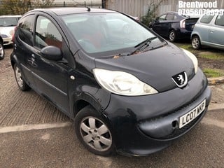 Location: Brentwood - 2007 PEUGEOT 107 URBAN MOVE 5 Door Hatchback REG: LC07WKP, Keys: No, MOT Expiry date: 04.06.2024, 998 Petrol, 5 Speed Manual Petrol, Former Keepers: 7