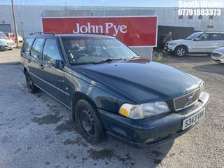 Location: South Wales - 1998 VOLVO V70 SE TURBO AUTO Estate REG: S343VNM, Keys: No, MOT Expiry date: 21/06/2024, 2435 Petrol, 4 Speed Auto Petrol, Former Keepers: 5