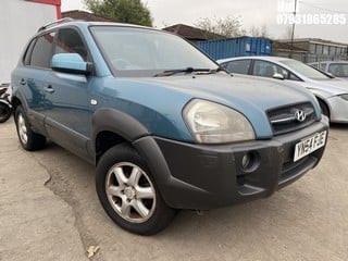 Location: Hull - 2004 HYUNDAI TUCSON CDX Estate REG: YN54FJE, Keys: No, MOT Expiry date: 23/11/2024, 1975 Petrol, 5 Speed Manual Petrol, Former Keepers: 5