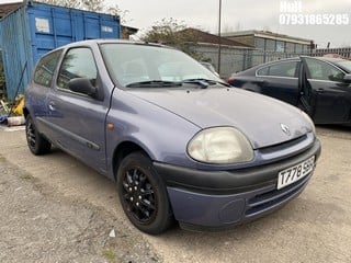 Location: Hull - 1999 RENAULT CLIO RN 3 Door Hatchback REG: T778SBR, Keys: No, MOT Expiry date: 14/11/2024, 1149 Petrol, 5 Speed Manual Petrol, Former Keepers: 4