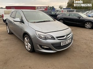 Location: Leeds - 2013 VAUXHALL  ASTRA SRI 5 Door Hatchback REG: DS63LZA, Keys: No, MOT Expiry date: 10-03-2024, 1398 Petrol, 5 Speed Manual Petrol, Former Keepers: 5