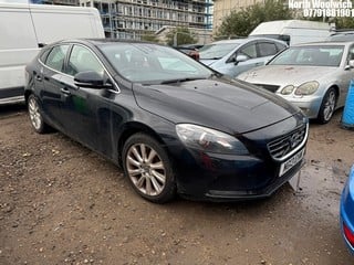 Location: North Woolwich - 2013 VOLVO V40 SE LUX D2 5 Door Hatchback REG: NG13EHM, Keys: No, MOT Expiry date: 25/03/2025, 1560 Diesel, 6 Speed Manual Diesel, Former Keepers: 3