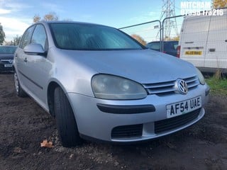 Location: Mitcham - 2004 VOLKSWAGEN GOLF S AUTO 5 Door Hatchback REG: AF54UAE, Keys: No, MOT Expiry date: 20/01/2025, 1598 Petrol, 6 Speed Auto Petrol, Former Keepers: 7