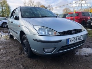 Location: Mitcham - 2004 FORD FOCUS ZETEC AUTO 5 Door Hatchback REG: NH04MKJ, Keys: No, MOT Expiry date: 21/06/2024, 1596 Petrol, 4 Speed Auto Petrol, Former Keepers: 4