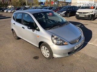 Location: Brentwood - 2005 HONDA  JAZZ S  5 DOOR HATCHBACK REG: PK05KXW, 1246cc PETROL, 5 SPEED MANUAL PETROL, Former Keepers: 3, Keys: Yes, MOT Expiry date: 06/02/2025