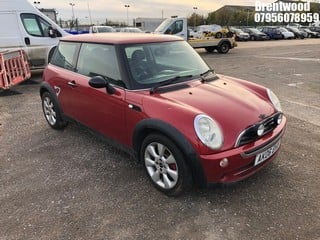 Location: Brentwood - 2006 MINI MINI ONE SEVEN 3 Door Hatchback REG: AK06EHV, Keys: No, MOT Expiry date: 16/05/2025, 1598 Petrol, 5 Speed Manual Petrol, Former Keepers: 7