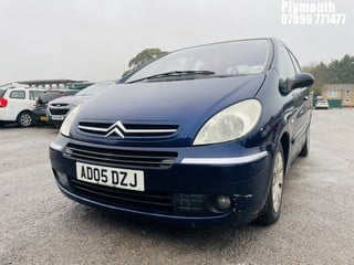 Location: Plymouth - 2005 CITROEN XSARA PICASSO DESIRE 2 Estate REG: AD05DZJ, Keys: No, MOT Expiry date: 01/11/2024, 1587 Petrol, 5 Speed Manual Petrol, Former Keepers: 6