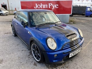 Location: South Wales - 2004 MINI MINI COOPER S 3 Door Hatchback REG: CR53OPR, Keys: No, MOT Expiry date: 08/03/2024, 1598 Petrol, 6 Speed Manual Petrol, Former Keepers: 9