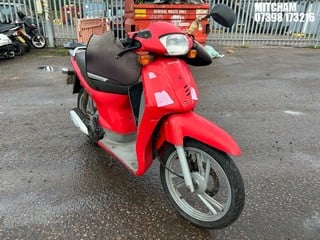 Location: Mitcham - 2002 HONDA SH50 Moped REG: GX02YTM, Keys: No, MOT Expiry date: 26/09/2023, 49 Petrol, AUTOMATIC, Former Keepers: 4