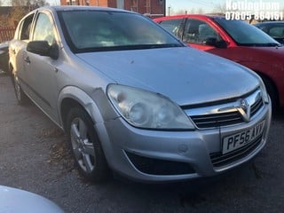 Location: Nottingham - 2007 VAUXHALL ASTRA LIFE A/C A 5 Door Hatchback REG: PF56AVV, Keys: No, MOT Expiry date: 16/04/2024, 1796 Petrol, 4 Speed Auto Petrol, Former Keepers: 9