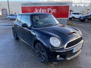 Location: South Wales - 2010 MINI COOPER S 3 Door Hatchback REG: HY10OFX, Keys: No, MOT Expiry date: 27/02/2025, 1598 Petrol, 6 Speed Manual Petrol, Former Keepers: 5