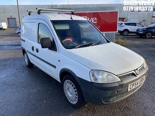 Location: South Wales - 2005 VAUXHALL COMBO 2000 CDTI 16V Car Derived Van REG: CP54URH, Keys: No, MOT Expiry date: 07/11/2024, 1248 Diesel, 5 Speed Manual Diesel, Former Keepers: 11