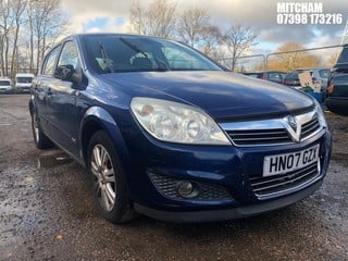 Location: MITCHAM - 2007 VAUXHALL ASTRA DESIGN A 5 Door Hatchback REG: HN07GZX, 1796 Petrol, 4 Speed Auto Petrol, Former Keepers: 4, Keys: No, MOT: Expiry date08/05/2024