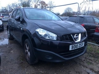 Location: Mitcham - 2010 NISSAN  QASHQAI VISIA + 2 5 Door Hatchback REG: BD10ZSY, Keys: No, MOT Expiry date: 14/07/2024, 1598 Petrol, 6 Speed Manual Petrol, Former Keepers: 3