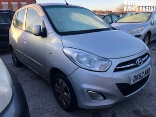 Location: Nottingham - 2012 HYUNDAI I10 ACTIVE AUTO 5 Door Hatchback REG: DK62XNA, Keys: No, MOT Expiry date: 16/04/2025, 1248 Petrol, 4 Speed Auto Petrol, Former Keepers: 4