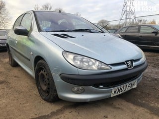 Location: Mitcham - 2003 PEUGEOT 206 LX 5 Door Hatchback REG: KM03FNK, Keys: No, MOT Expiry date: 01/03/2023, 1360 Petrol, 5 Speed Manual Petrol, Former Keepers: 4