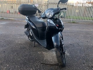 Location: Mitcham - 2018 HONDA  ANC 125 H Motorcycle REG: LE18MYZ, Keys: No, MOT Expiry date: 19/01/2024, 125 Petrol, Automatic, Former Keepers: 13