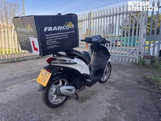 Location: Mitcham - 2017 PIAGGIO LIBERTY 125 Scooter REG: LB17JOV, Keys: No, MOT Expiry date: 07/03/2025, 124 Petrol, AUTOMATIC, Former Keepers: 7