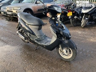 Location: Mitcham - 2011 PEUGEOT V CLIC 50 EVP 2 Scooter REG: LK61ECE, Keys: No, MOT Expiry date: 06/11/2018, 49 Petrol, Automatic, Former Keepers: 5