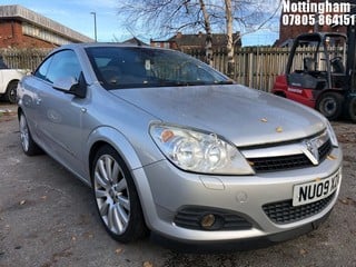 Location: Nottingham - 2009 VAUXHALL ASTRA T-TOP DESIGN CDTI Convertible REG: NU09XZA, Keys: No, MOT Expiry date: 20/10/2024, 1910 Diesel, 6 Speed Manual Diesel, Former Keepers: 9