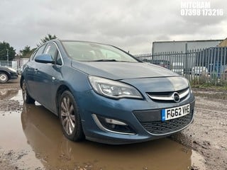 Location: MITCHAM - 2012 VAUXHALL ASTRA SE AUTO 	 5 DOOR HATCHBACK REG: FG62VHE , 1598cc PETROL, 6 SPEED AUTO PETROL, Former Keepers: 11, Keys: Yes, MOT: Expiry date05/06/2025