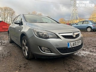 Location: MITCHAM - 2010 VAUXHALL ASTRA SRI 	 5 DOOR HATCHBACK REG: LA10DYV, 1598cc PETROL, 5 SPEED MANUAL PETROL, Former Keepers: 3, Keys: Yes, MOT: Expiry date28/04/2025