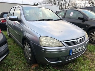 Location: MITCHAM - 2005 VAUXHALL CORSA DESIGN TWINPORT 	 5 DOOR HATCHBACK REG: DS05GLZ, 1229cc PETROL, 5 SPEED MANUAL PETROL, Former Keepers: 4, Keys: No, MOT: Expiry date05/08/2025