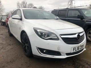 Location: Mitcham - 2016 VAUXHALL INSIGNIA SRI NAV CDTI S/S 5 Door Hatchback REG: FL16ZBY, Keys: No, MOT Expiry date: 12/08/2023, 1598 Diesel, 6 Speed Manual Diesel, Former Keepers: 4