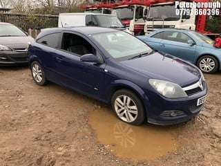 Location: Peterborough - 2007 VAUXHALL ASTRA SXI Coupe REG: DE07WSL, Keys: No, MOT Expiry date: 10/08/2025, 1598 Petrol, 5 Speed Manual Petrol, Former Keepers: 7