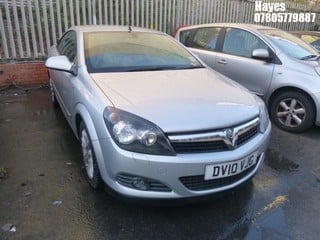 Location:  Hayes - 2010 VAUXHALL ASTRA TWIN TOP SPORT Convertible REG: DV10VJG, Keys: No, MOT Expiry date: 27/09/2024, 1796 Petrol, 5 Speed Manual Petrol, Former Keepers: 5