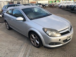 Location: Brentwood - 2008 VAUXHALL ASTRA SRI 3 Door Hatchback REG: MW57NZY, Keys: No, MOT Expiry date: 12/11/2025, 1796 Petrol, 5 Speed Manual Petrol, Former Keepers: 7