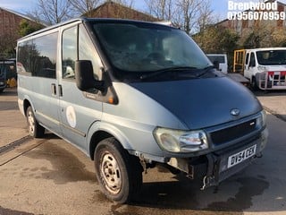 Location: Brentwood - 2004 FORD TOURNEO 280 SWB Minibus REG: DV54CEK, Keys: No, MOT Expiry date: 04/10/2022, 1998 Diesel, 5 Speed Manual Diesel, Former Keepers: 3