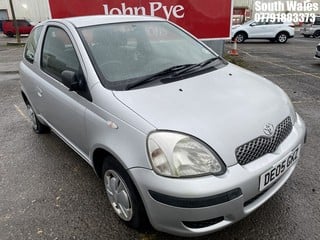 Location: South Wales - 2005 TOYOTA YARIS T2 3 Door Hatchback REG: DE05GKZ, Keys: No, MOT Expiry date: 13/06/2024, 998 Petrol, 5 Speed Manual Petrol, Former Keepers: 4