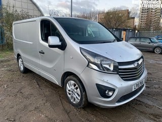 Location: North Woolwich - 2015 VAUXHALL VIVARO 2700 SPORTIVE CDTI Panel Van REG: LP15PUU, Keys: No, MOT Expiry date: 26/07/2023, 1598 Diesel, 6 Speed Manual Diesel, Former Keepers: 5