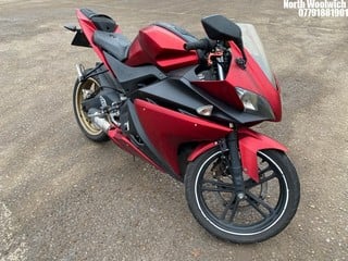 Location: North Woolwich - 2011 YAMAHA YZF R125 Motorcycle REG: WP11GWC, Keys: No, MOT Expiry date: 08/10/2024, 124 Petrol, Manual, Former Keepers: 12